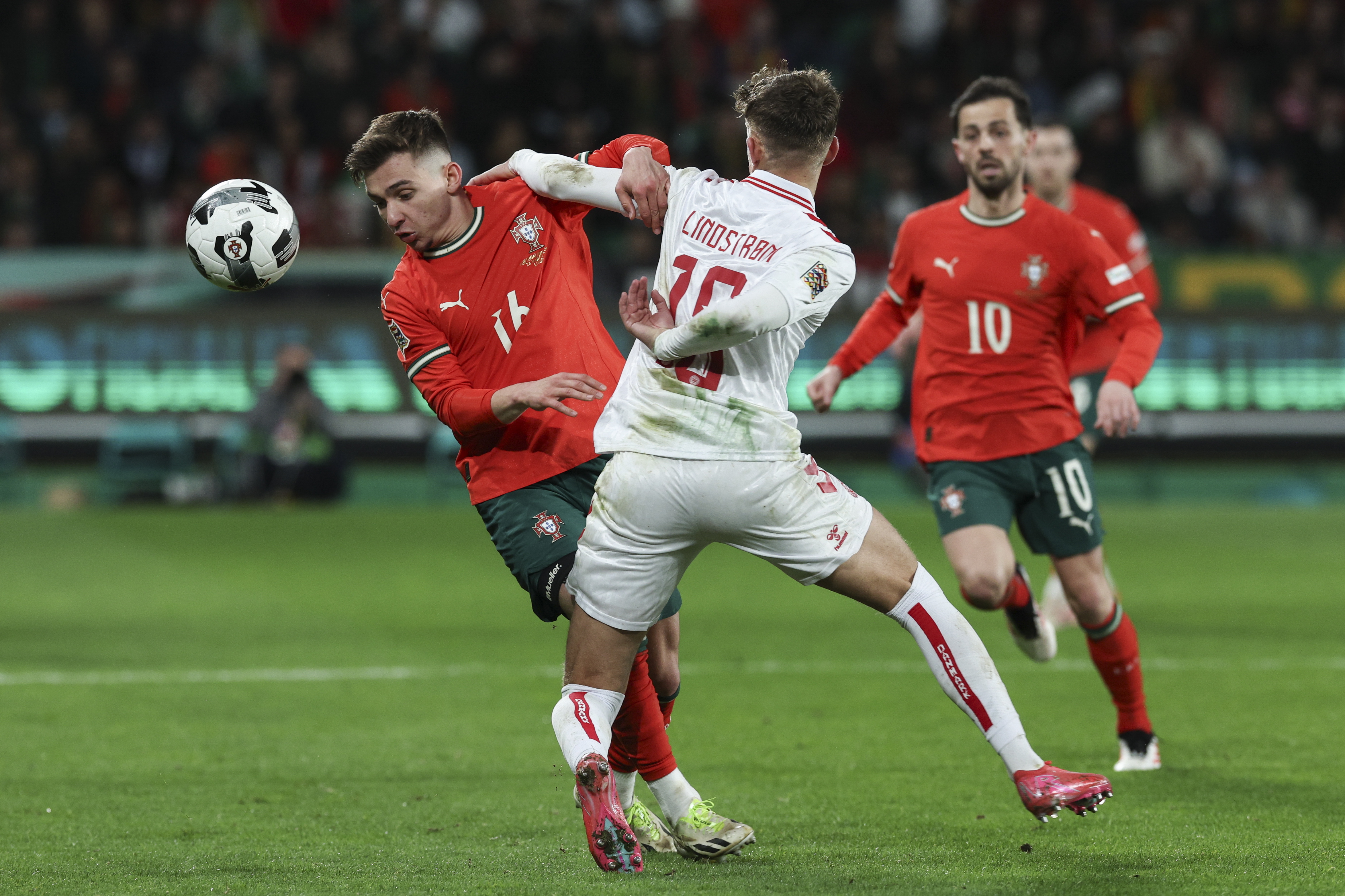 开云体育官方网站-关于阿贾克斯艰难战胜多特蒙德，晋级欧国联半决赛的信息