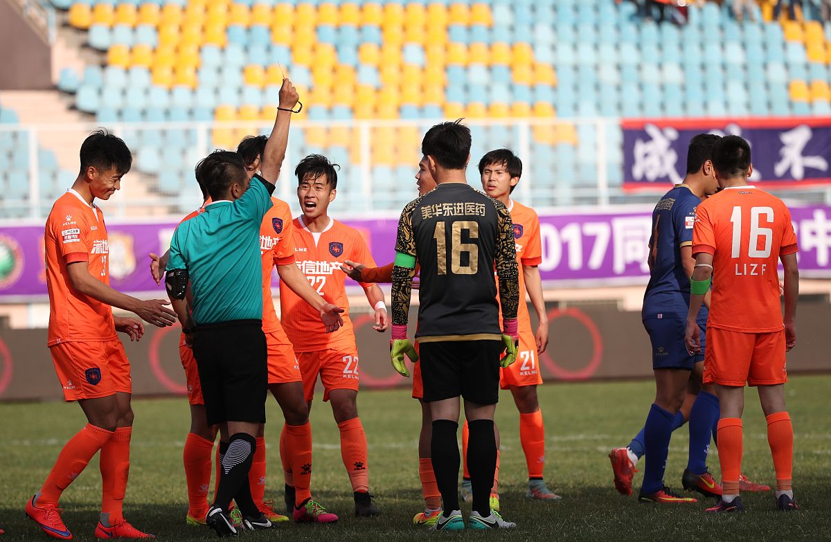 开云体育登录-一场经典对决，球队以微弱优势获得胜利的简单介绍