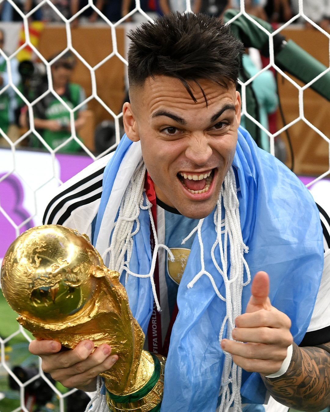 足球巨星！阿根廷球员获得田径金牌