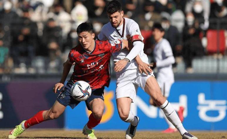 开云APP-动如脱兔：速度型球员的突破和带球的简单介绍