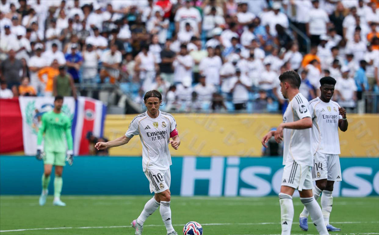 开云平台-皇马球员展现团结，共同努力取得胜利的简单介绍