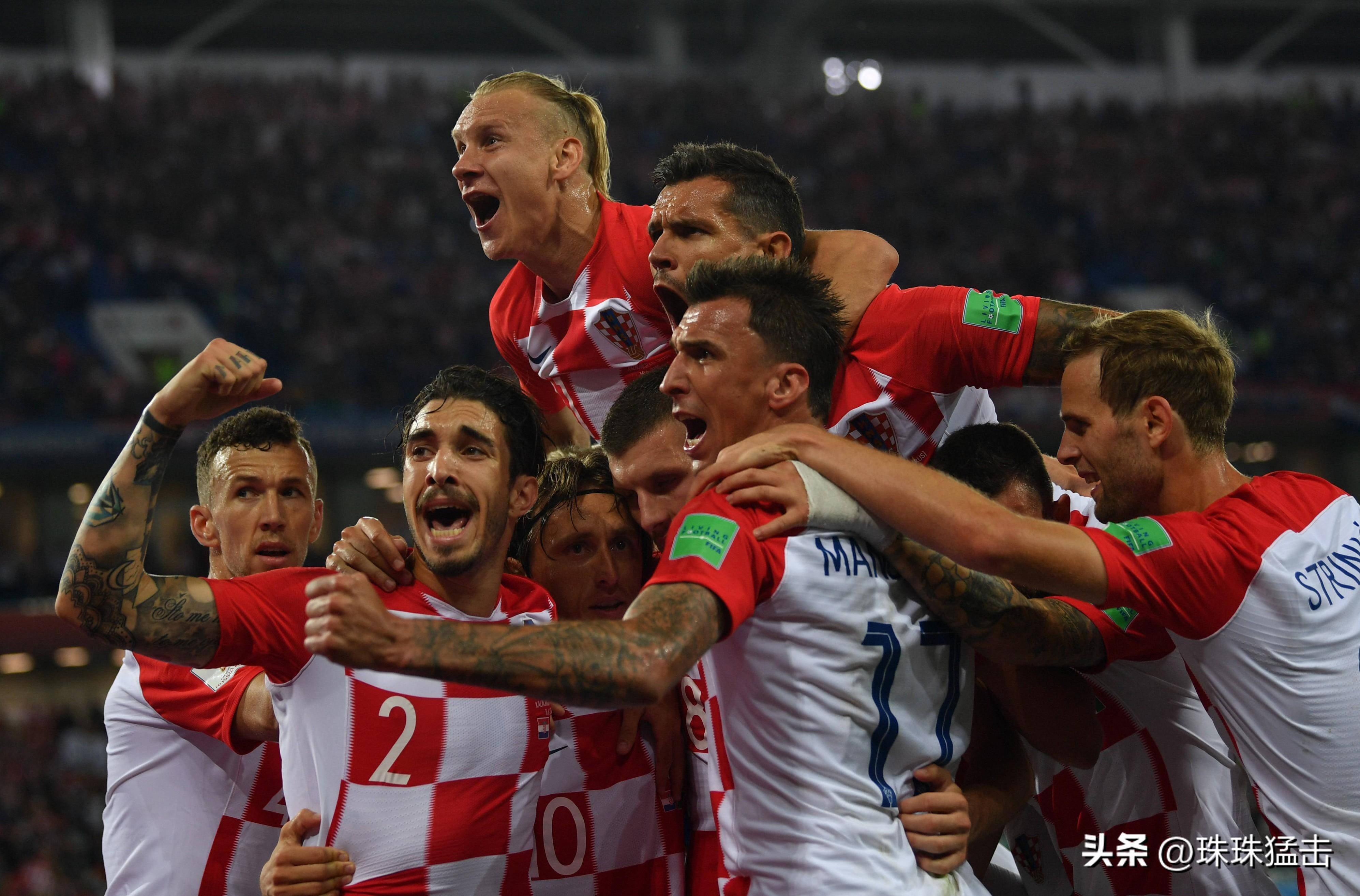 荷兰队艰难晋级,赢得欧国联八强名额 荷兰队艰难晋级,赢得欧国联八强名额