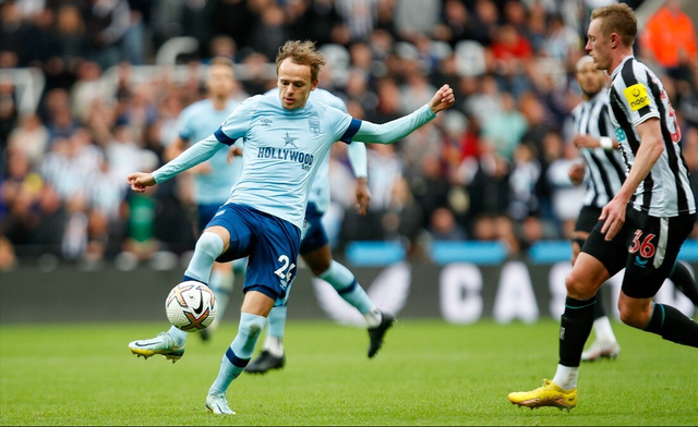 开云体育平台APP-吉马良斯表现神勇，破门得分的简单介绍