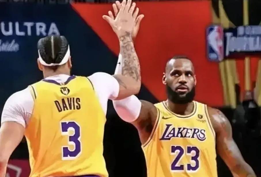 开云体育中国-詹姆斯与骑士队重逢，情绪复杂