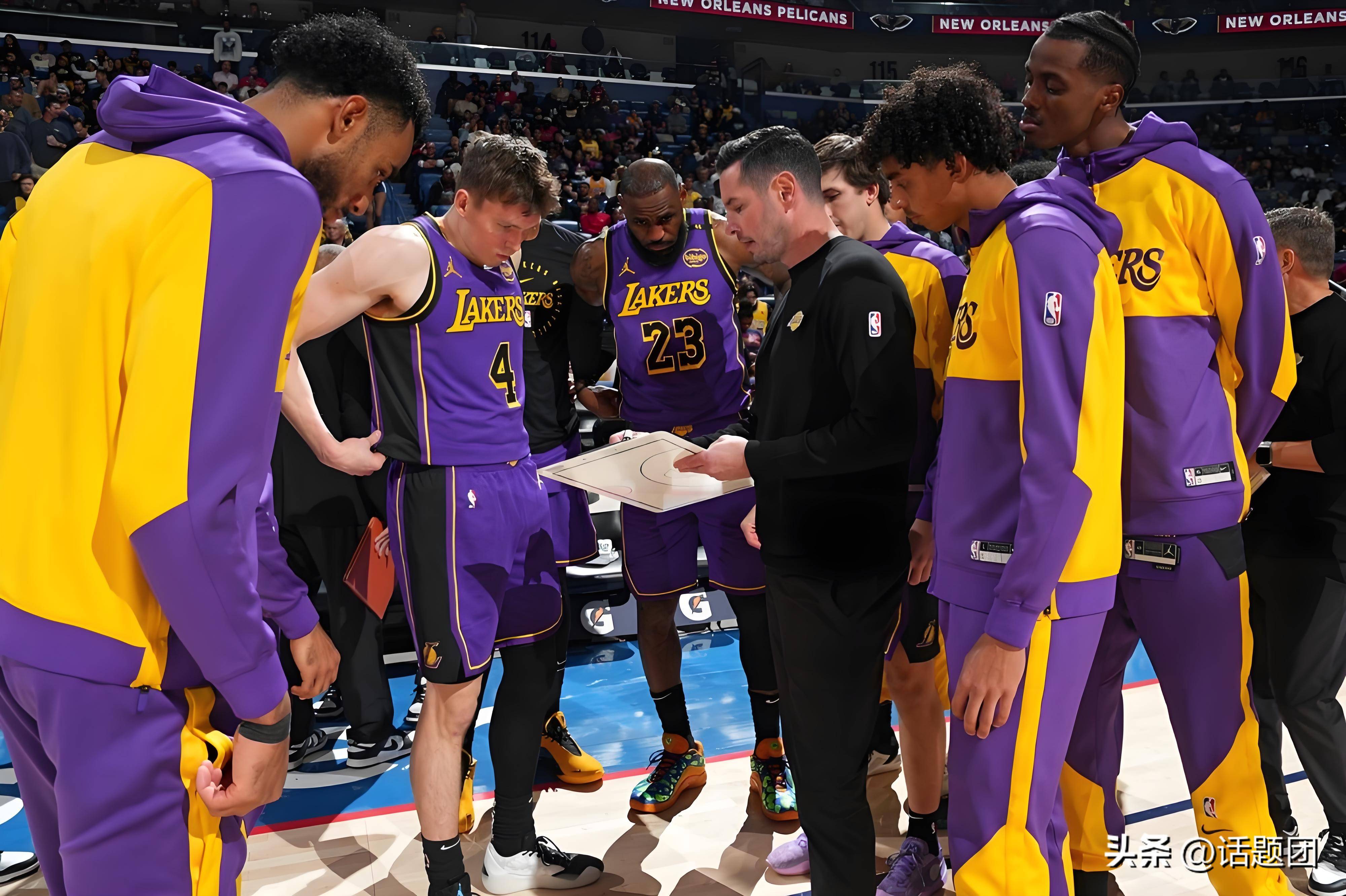 包含湖人完胜澳大利亚男篮,波尔津吉斯关键制胜的词条 包含湖人完胜澳大利亚男篮,波尔津吉斯关键制胜的词条