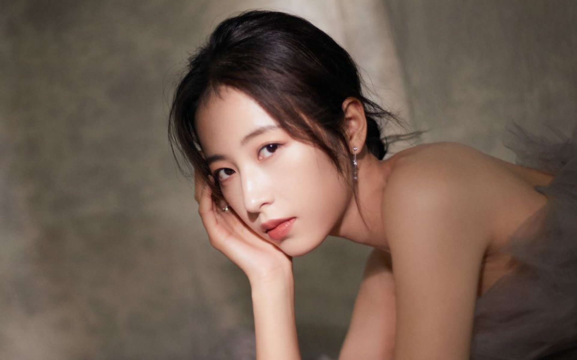 铁闸与奇袭，巴斯托尼的稳定哲学如何诠释哥伦比亚击败利物浦