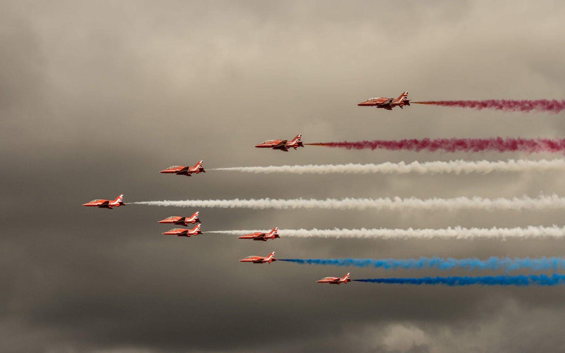 足球的悲欢交错，当阿拉巴的泪水淹没在克罗地亚的欢呼中
