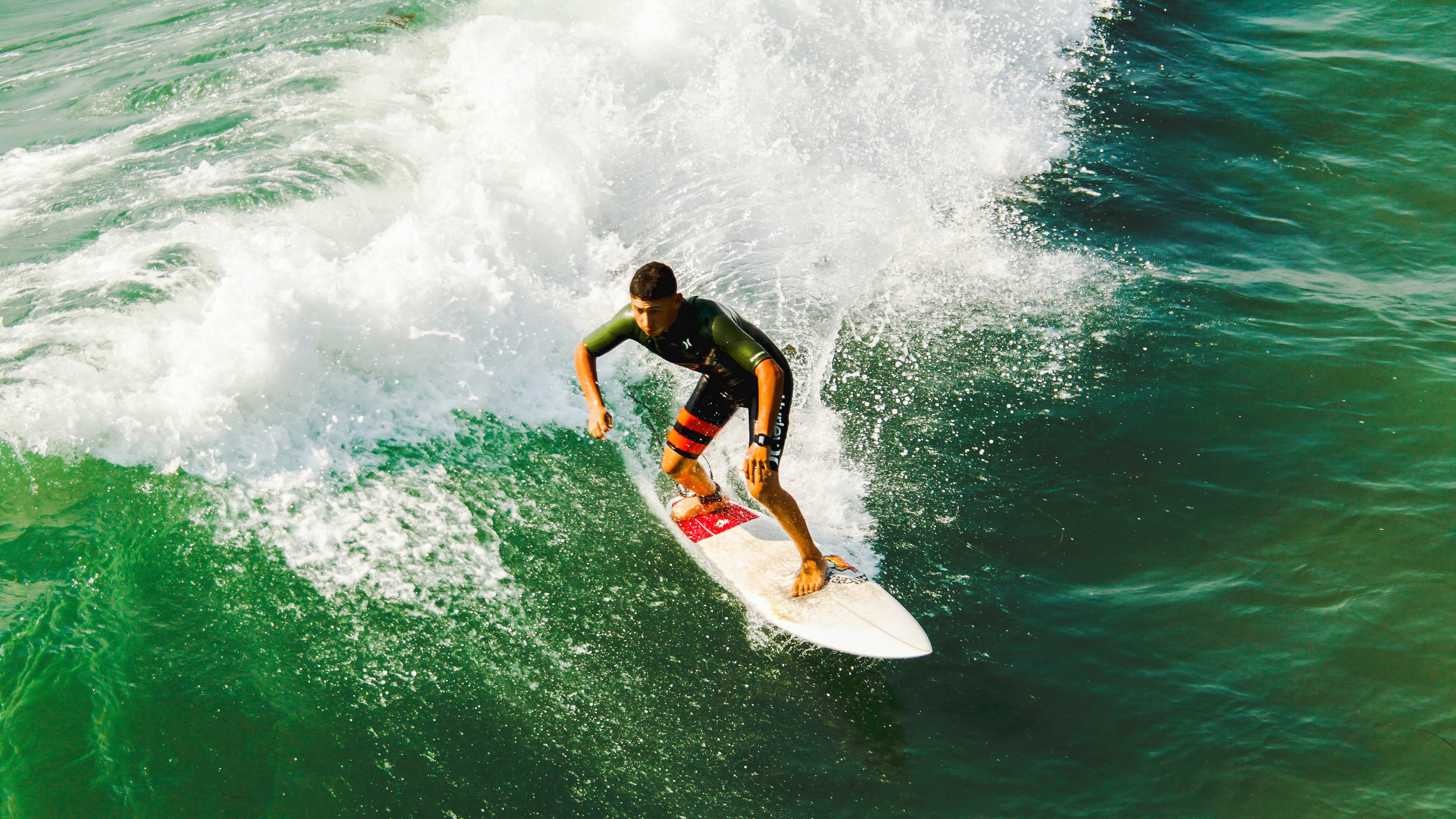 中场魔术师，若日尼奥掌控巴西与里昂的对决